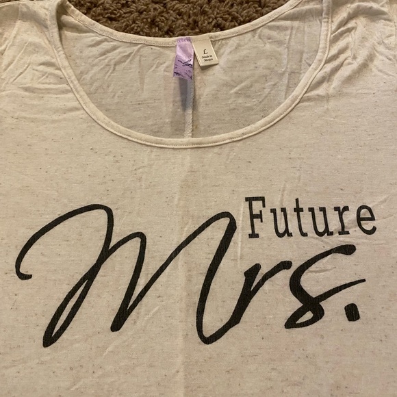 Future Mrs T-shirt - Picture 2 of 2